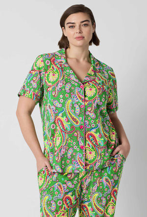 A Lady Wearing Plus Size Sultana Short Sleeve Classic Stretch Jersey Cropped Pj Set in a front facing close up view pose