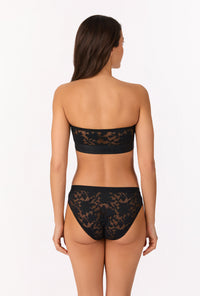 A lady wearing Black Stretch Lace Bandeau