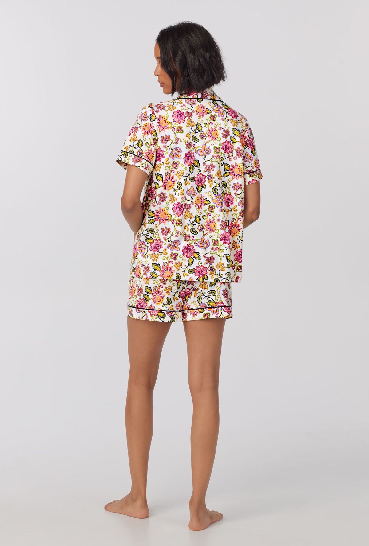 A lady wearing short sleeve Classic Shorty Stretch Jersey PJ Set with desert flowers print