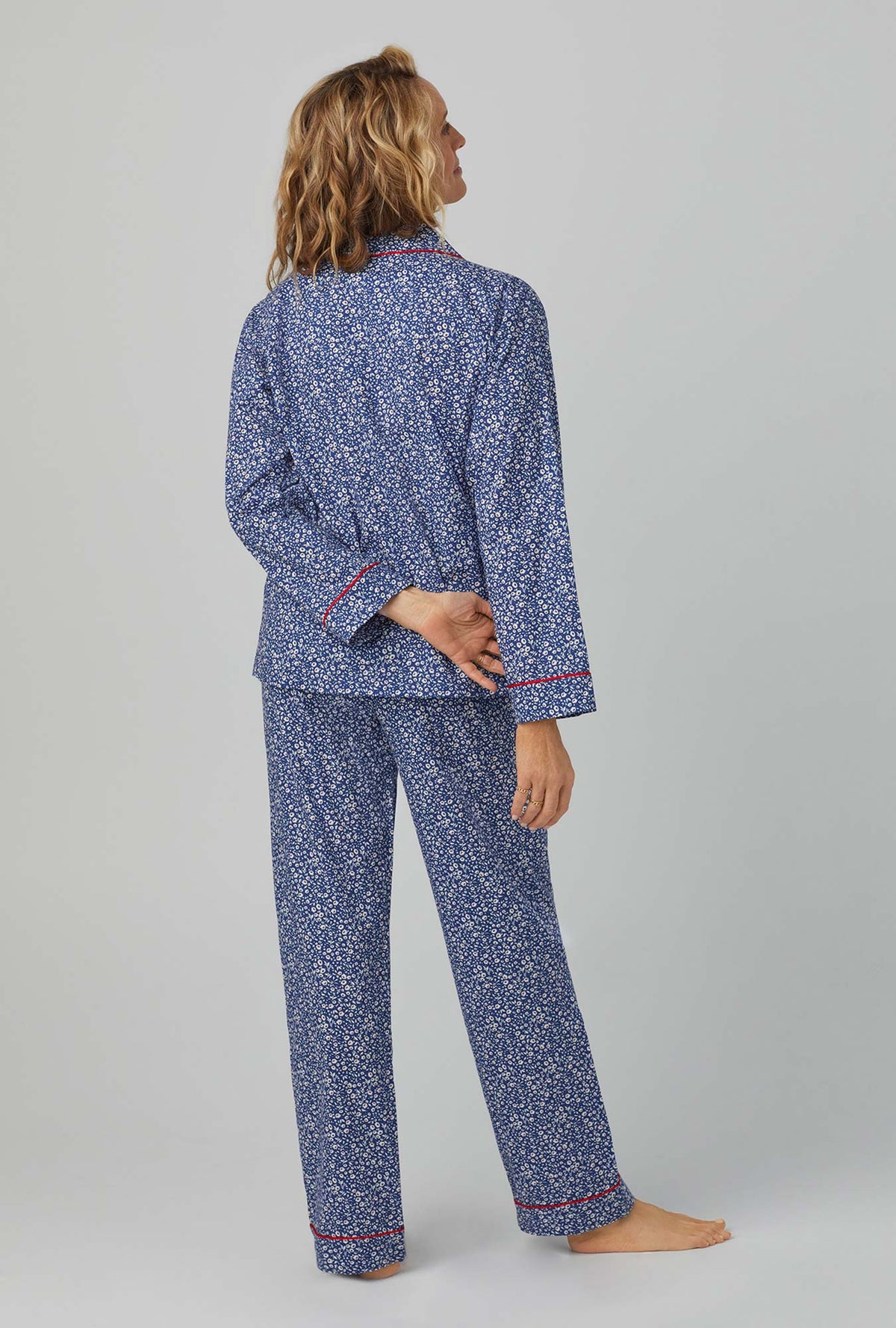 A lady wearing long sleeve classic cotton poplin pj set with sprout print