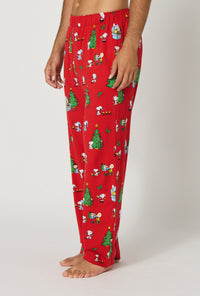 A man wearing Merry, Beagle, & Bright Men's Stretch Jersey Pj Pant