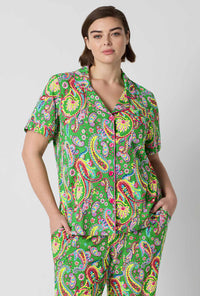 A Lady Wearing Plus Size Sultana Short Sleeve Classic Stretch Jersey Cropped Pj Set in a front facing close up view pose
