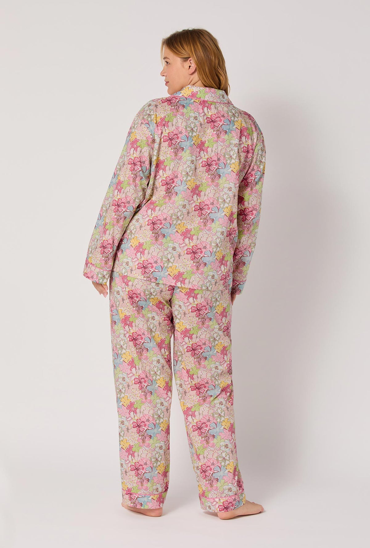 A lady wearing Mauvey Long Sleeve Classic Woven Tana Lawn®  Plus Pj Set Made With Liberty Fabric