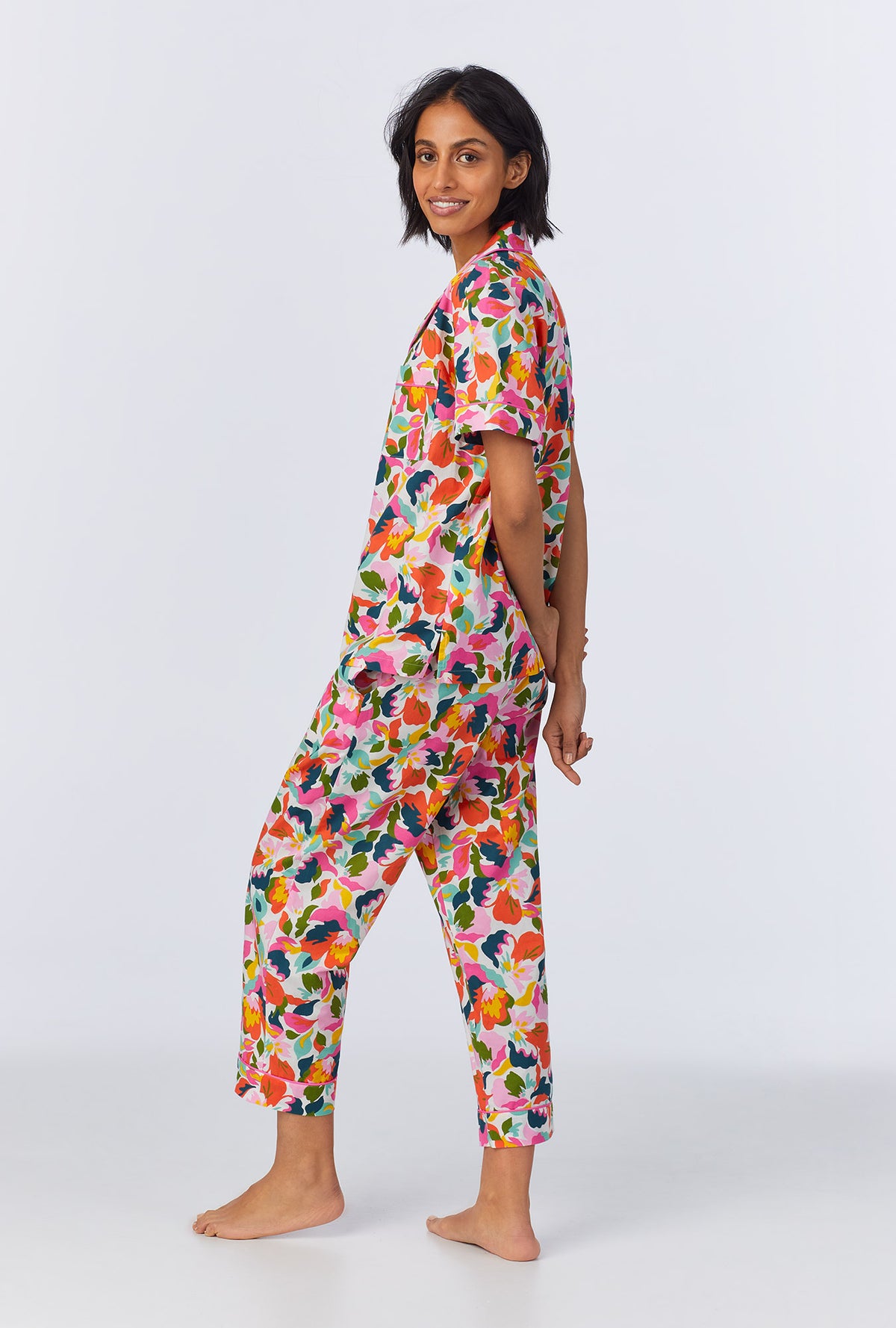 A lady wearing Lucia Short Sleeve Classic Woven Cotton Poplin Cropped PJ Set