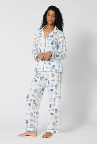A lady wearing Lady Grey Long Sleeve Classic Stretch Jersey Pj Set looking side