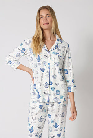 A lady wearing Lady Grey 3/4 Sleeve Classic Stretch Jersey Cropped Pj Set closer look