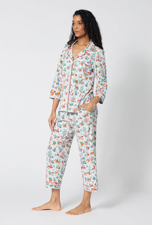 A lady wearing Woodland Wonder 3/4 Sleeve Classic Stretch Jersey Cropped Pj Set looking side