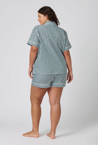 A lady wearing plus size Green Signature Stripe Short Sleeve Classic Woven Cotton Sateen Shorty Pj Set back view