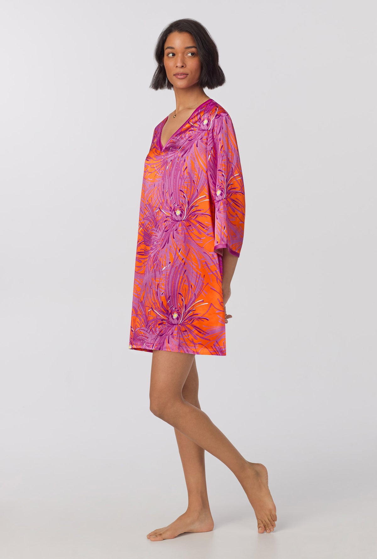 A lady wearing quater Sleeve Classic Washable Silk Caftan with Fuji Mums print