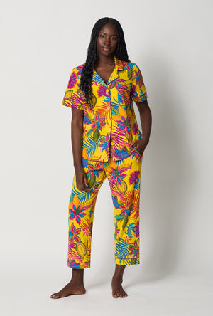 A lady wearing  Yellow Short Sleeve Classic Stretch Jersey Cropped Pj Set front view