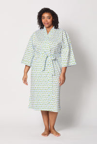 A lady wearing plus size White Woven Cotton Poplin Kimono Robe front view