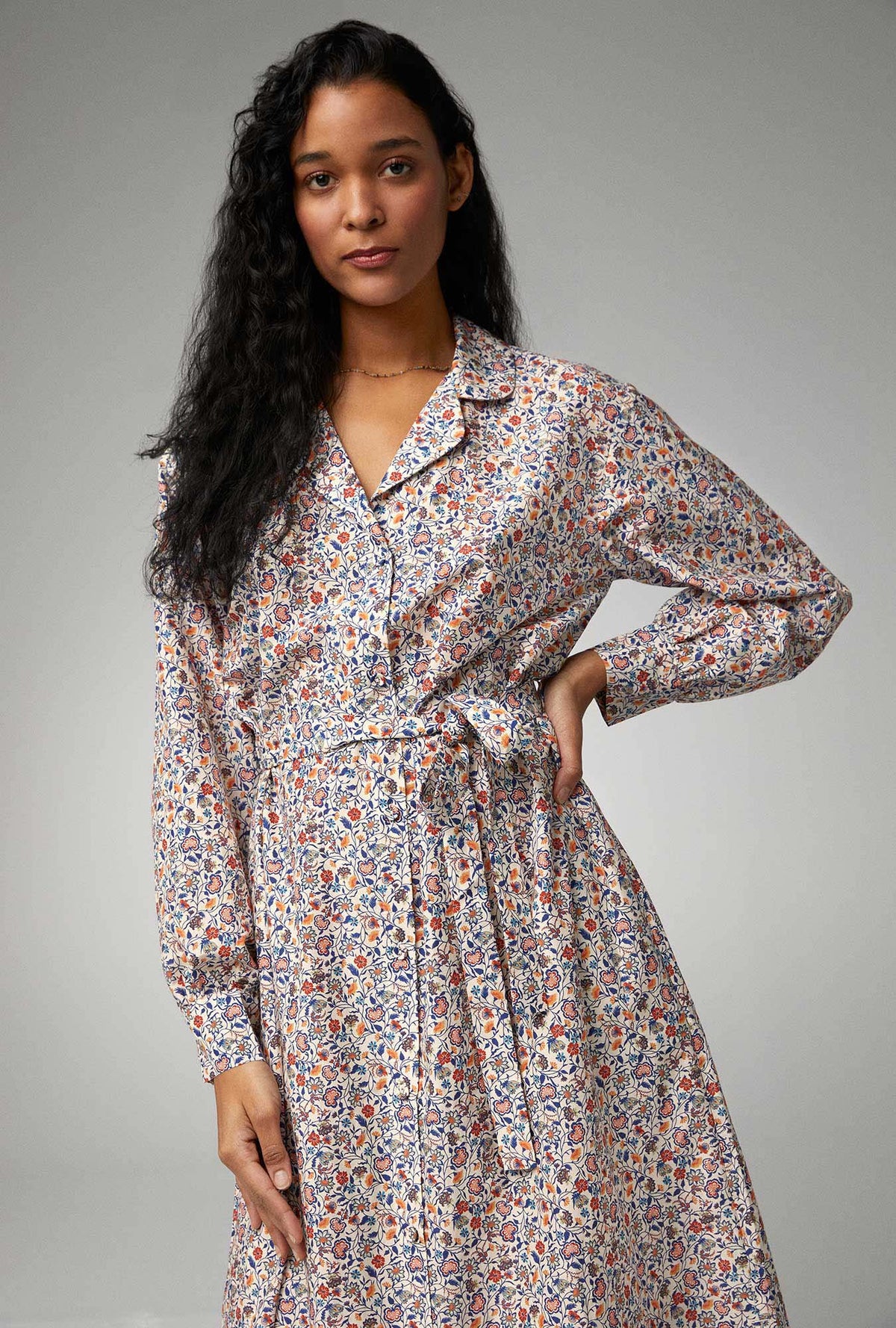 A lady wearing  Notch Collar Woven Cotton Silk Maxi Dress with  Country Meadow print